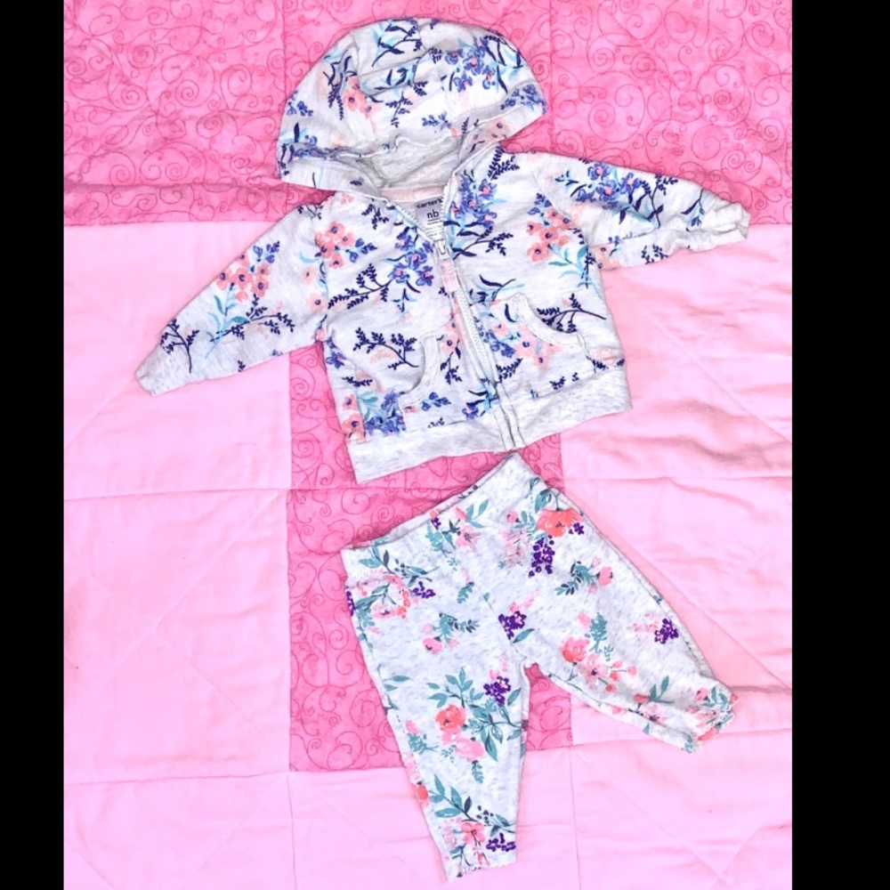 Grey Floral Jogger Suit 🌸